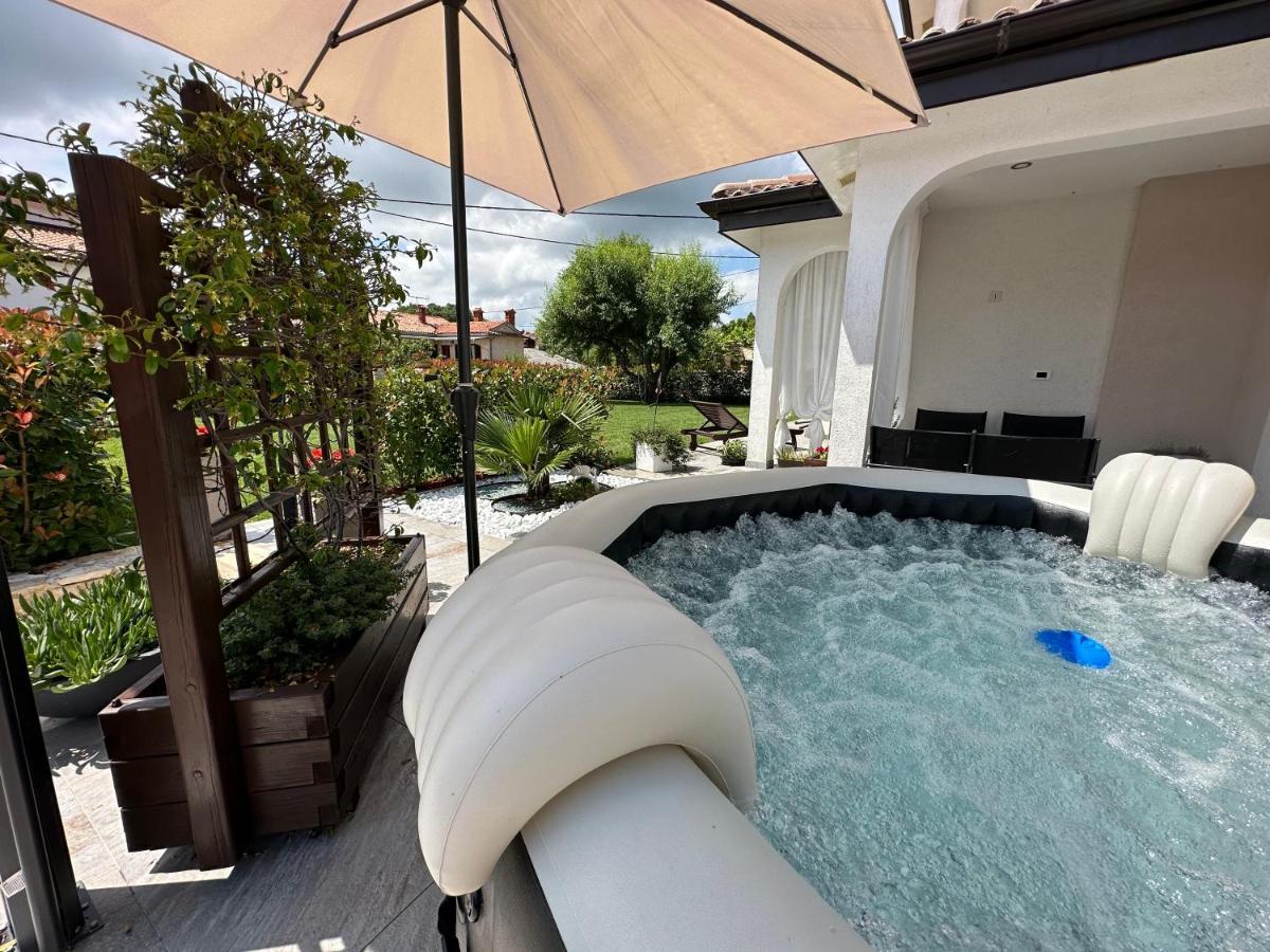 Villa Zonta Apartment Maremi With Private Jacuzzi Buje Dış mekan fotoğraf