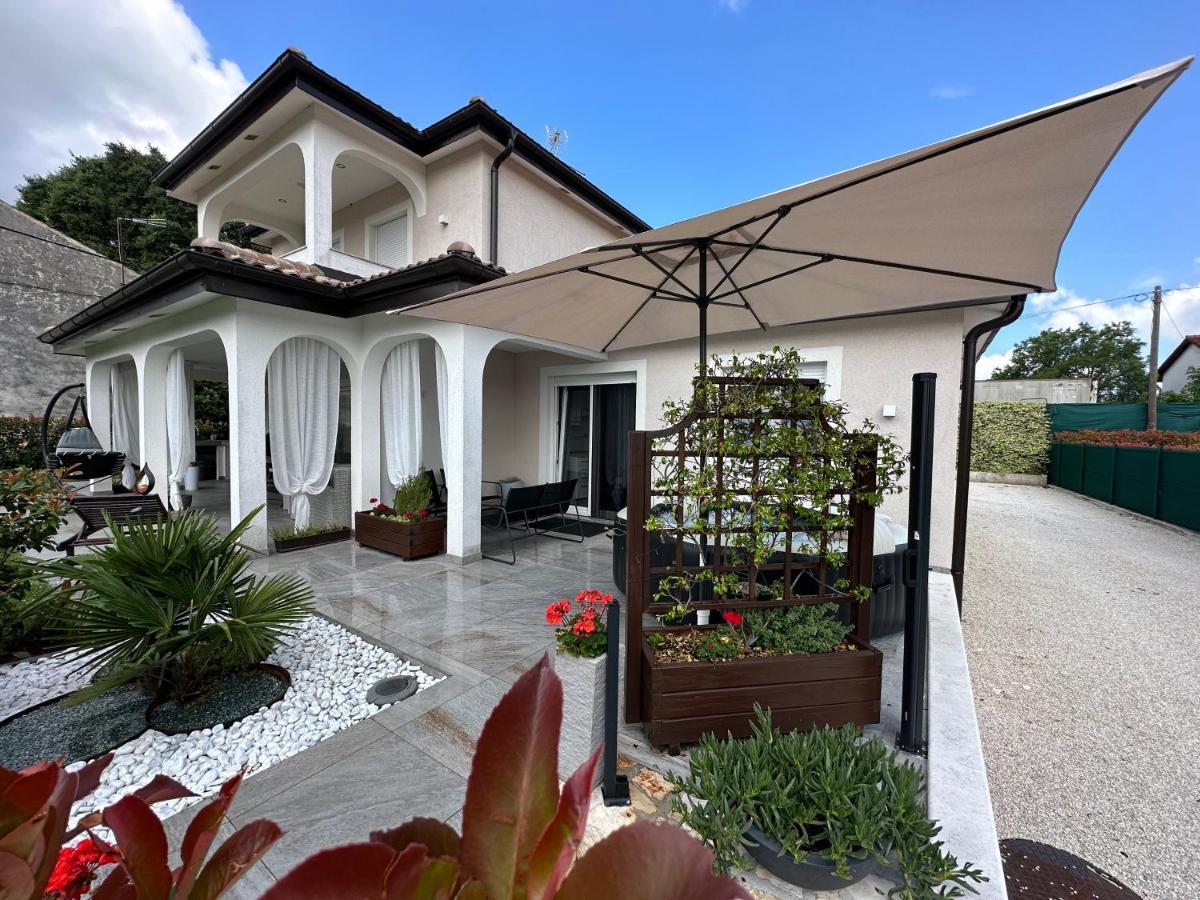 Villa Zonta Apartment Maremi With Private Jacuzzi Buje Dış mekan fotoğraf